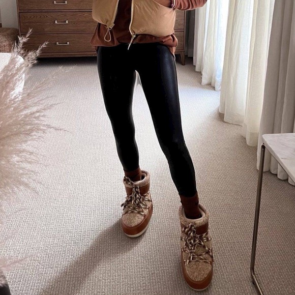 🤎 Moon Boot x CHLOE 🤎 - Picture 2 of 12